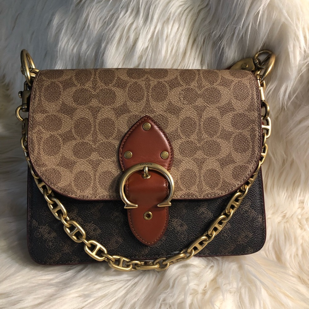 NWOT coach beat bag